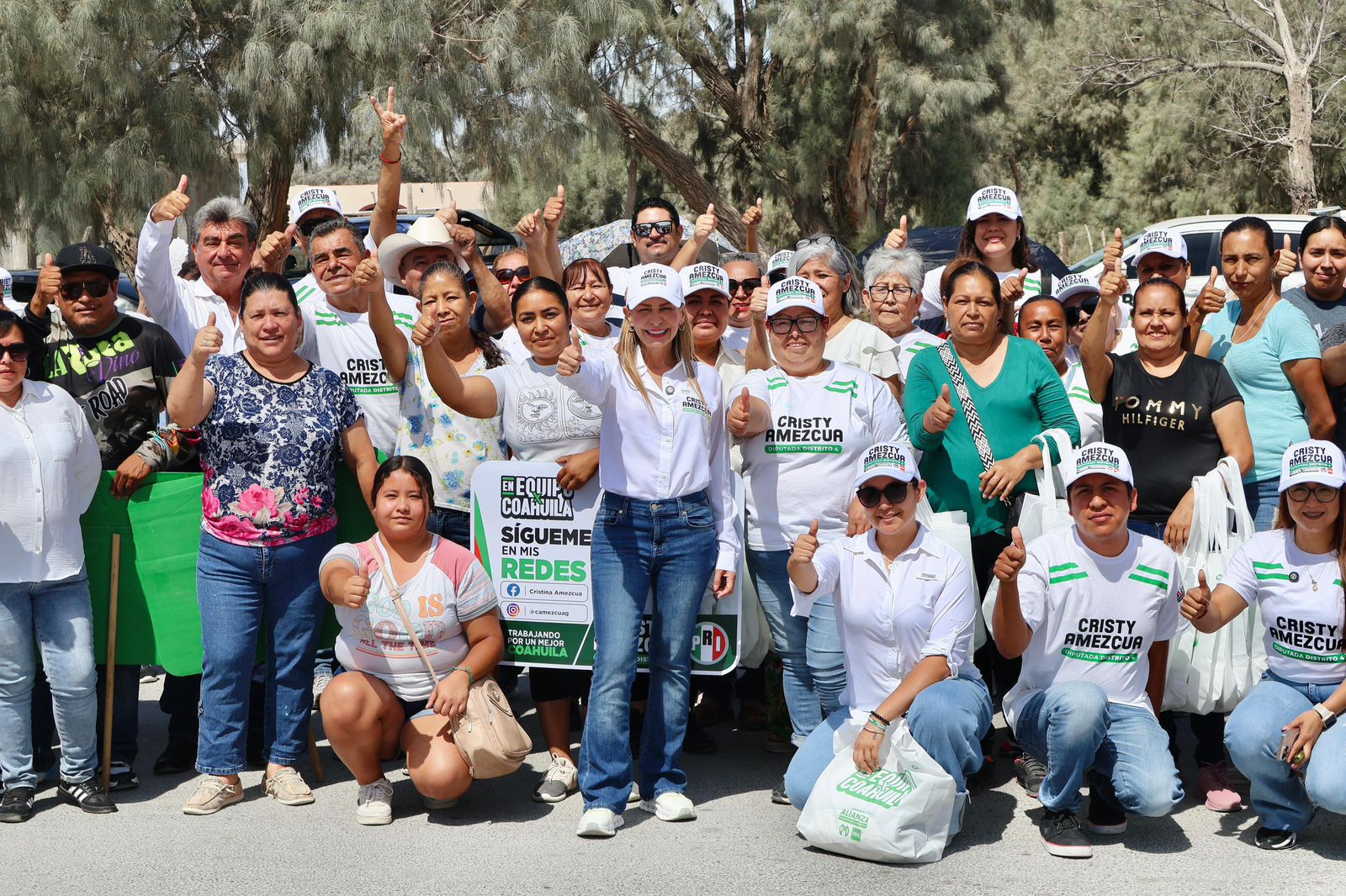 CUATRO CIÉNEGAS RESPALDA A CRISTY AMEZCUA EN RECORRIDOS CASA POR CASA