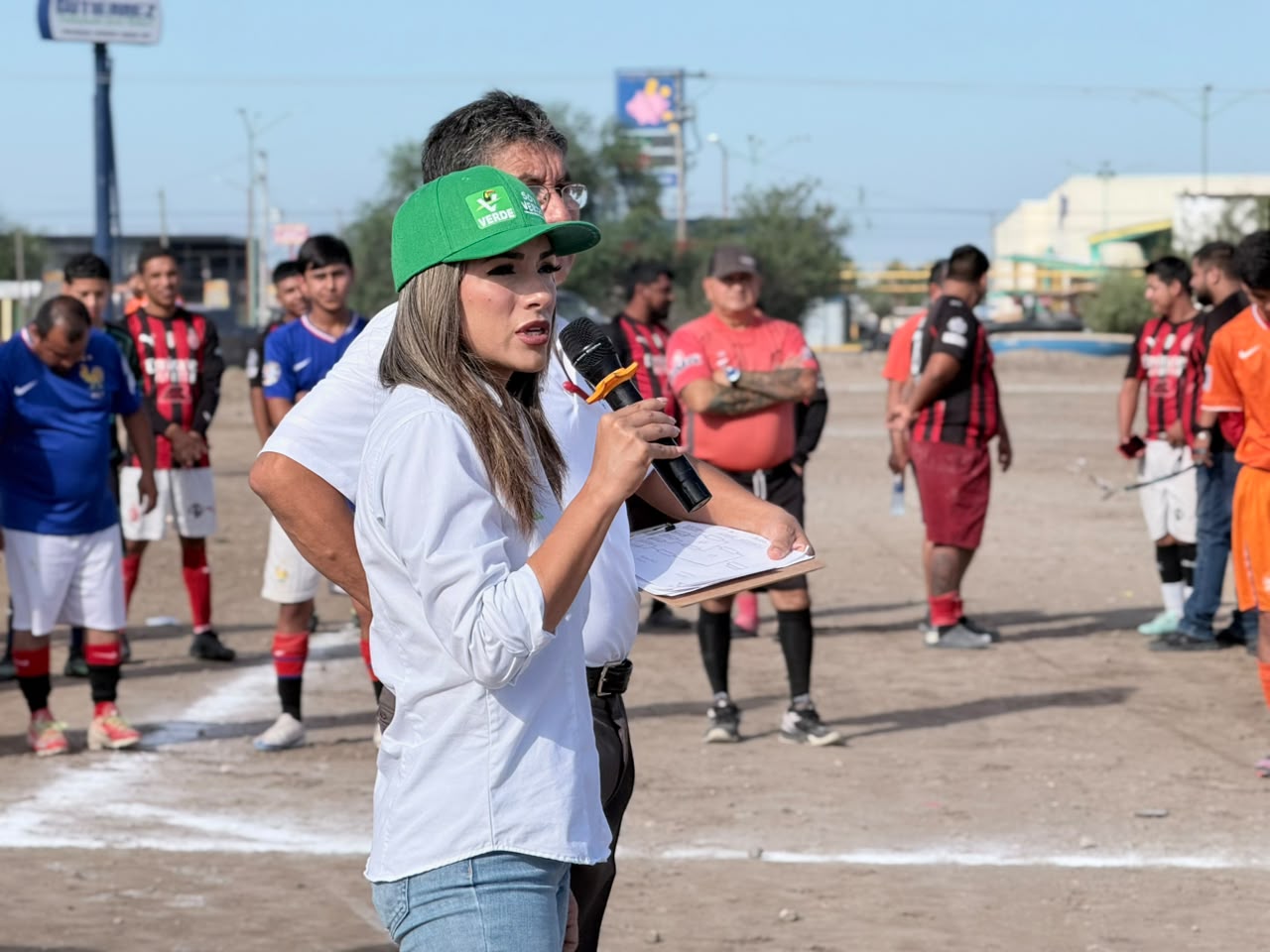 ALHIRA RESÉNDIZ SUMA RESPALDO DEL SECTOR DEPORTIVO Y DE LAS FAMILIAS DEL CAMPO