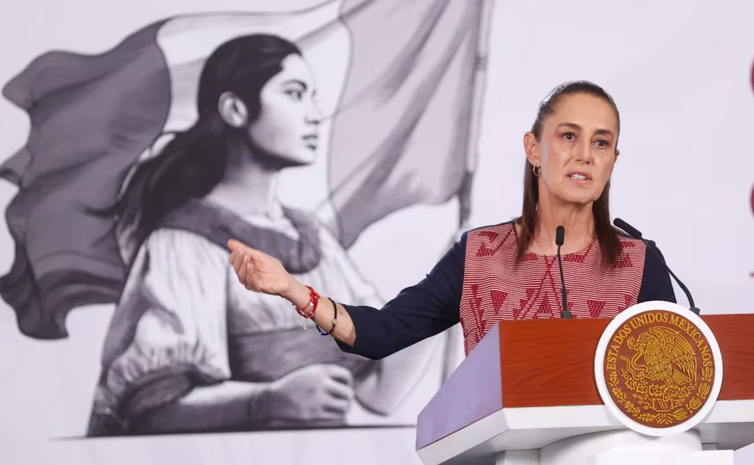«No vean TV Azteca»; Sheinbaum señala a Salinas Pliego por despliegue de mantas de «narcogobernadores» en la CDMX