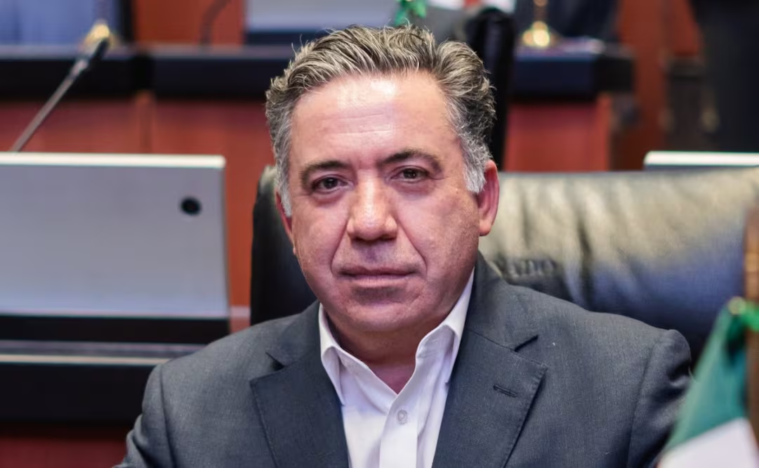 Inzunza comparece ante FGR; «acudí sin acompañamiento jurídico y como abogado de mí mismo», dice