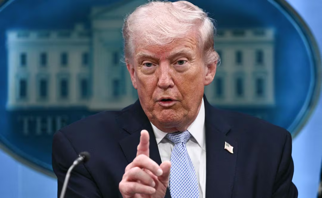 Trump descarta acuerdo que permita a Irán controlar el estrecho de Ormuz; no está «satisfecho» con resultado de las negociaciones