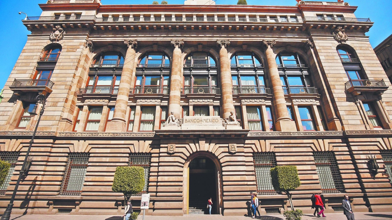 Cetes retroceden en subasta de Banxico, el mercado descuenta recorte a la tasa de interés
