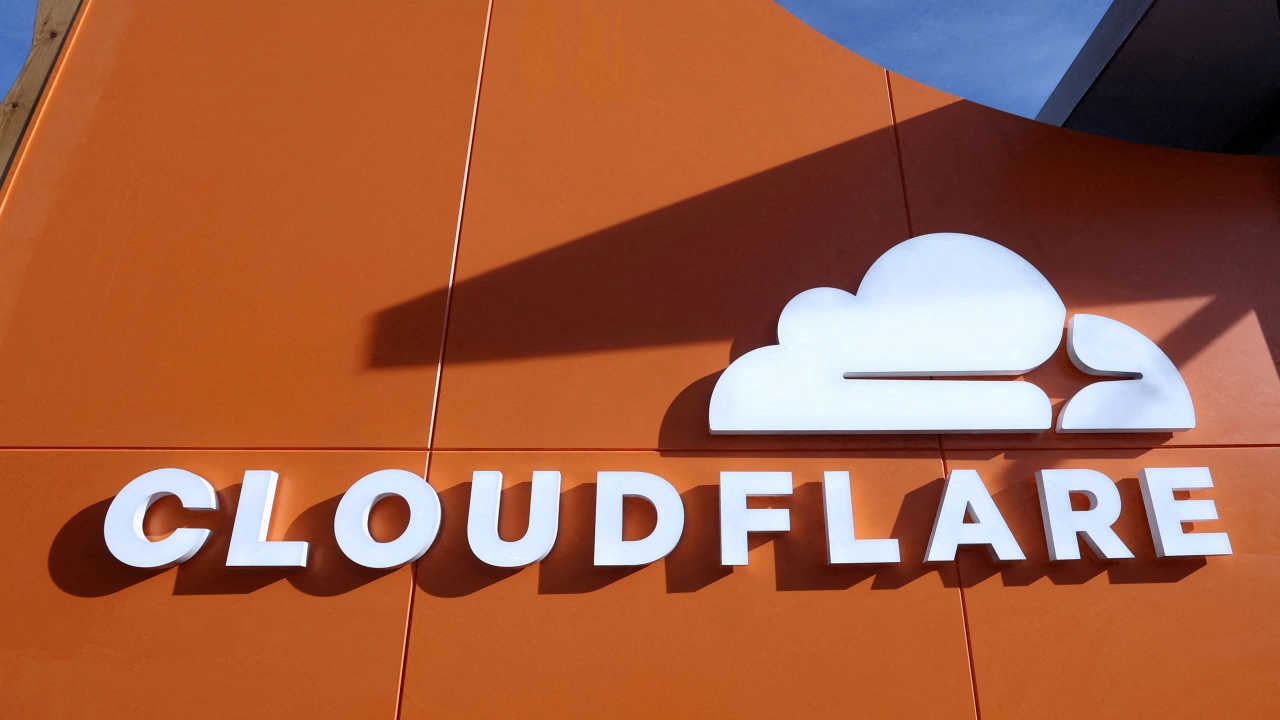 Cloudflare se suma a ola de despidos por la IA: recorta más de 1,100 empleos