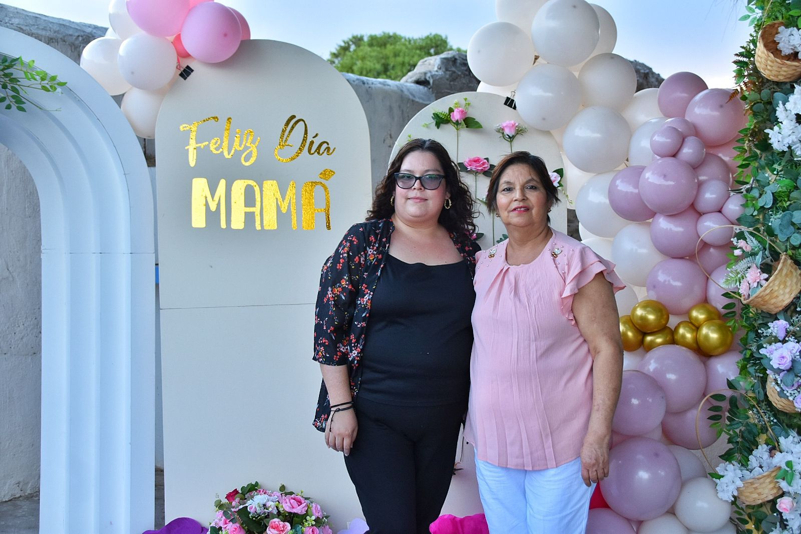 Cuatro Ciénegas celebra a las mamás con mágica velada