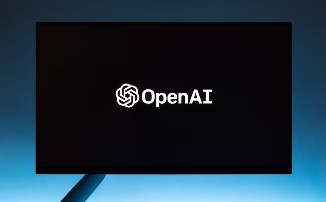 Familiar de víctima de tir0teo demanda a OpenAI por “asesorar” a tir4dor en EU; «obtuvo consejos para maximizar el daño»