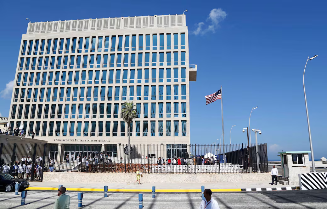 Cuba denuncia que 100 mil pacientes esperan cirugía por el bloqueo energético de EU; 12 mil de ellos son niños, acusa