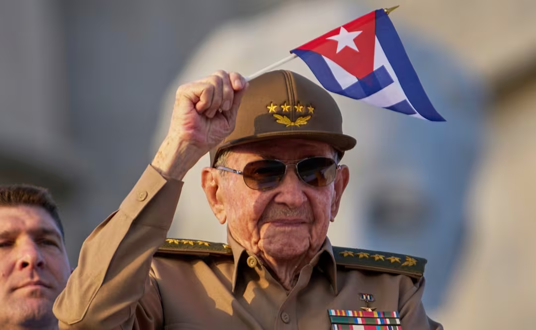 Embajador de Cuba rechaza acusaciones de EU contra Raúl Castro; advierte que son un «guion de filme de ficción»