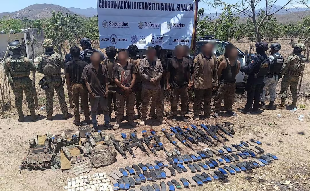 Tras repeler ataque, Marina detiene a 13 presuntos integrantes de «Los Chapitos» en Sinaloa; les aseguran armas y explosivos