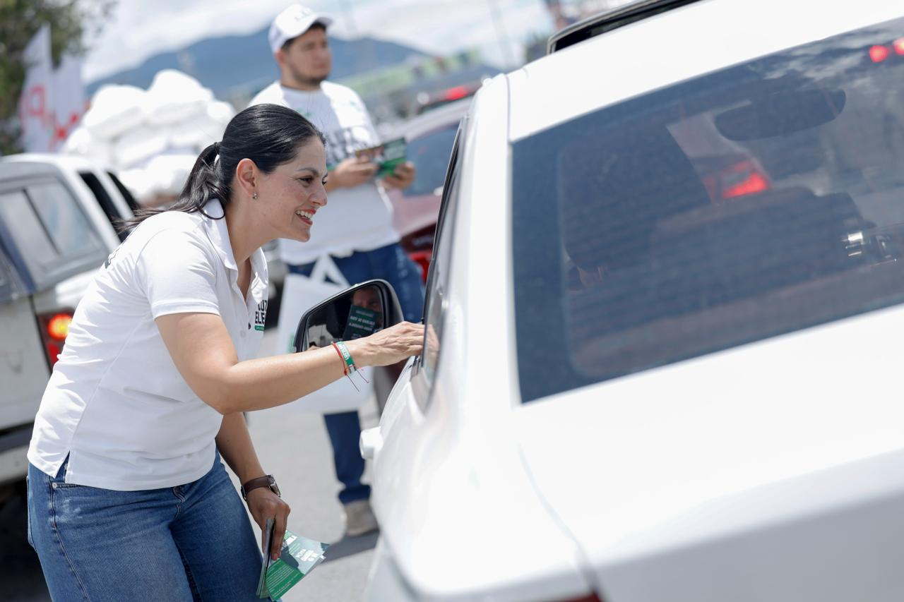 Seguiremos impulsando más leyes desde el Congreso para las y los estudiantes: Luz Elena Morales