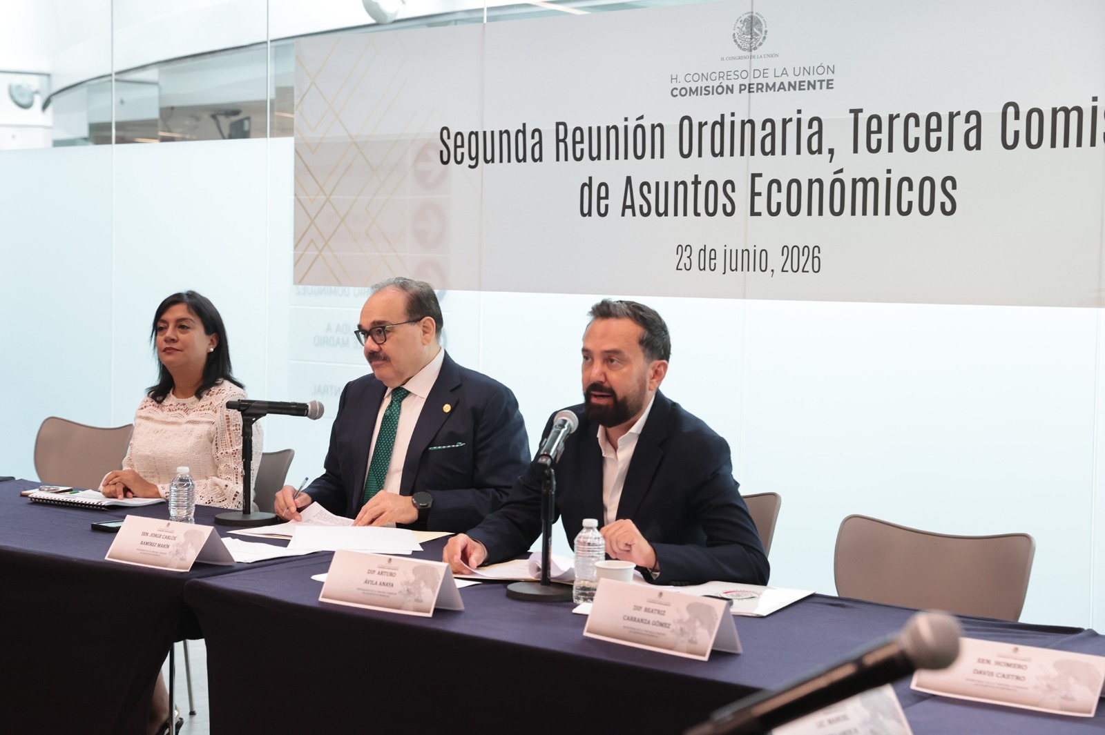 Aprueban en Comisión exhorto a SE para facilitar información sobre trámites a inversionistas nacionales y extranjeros