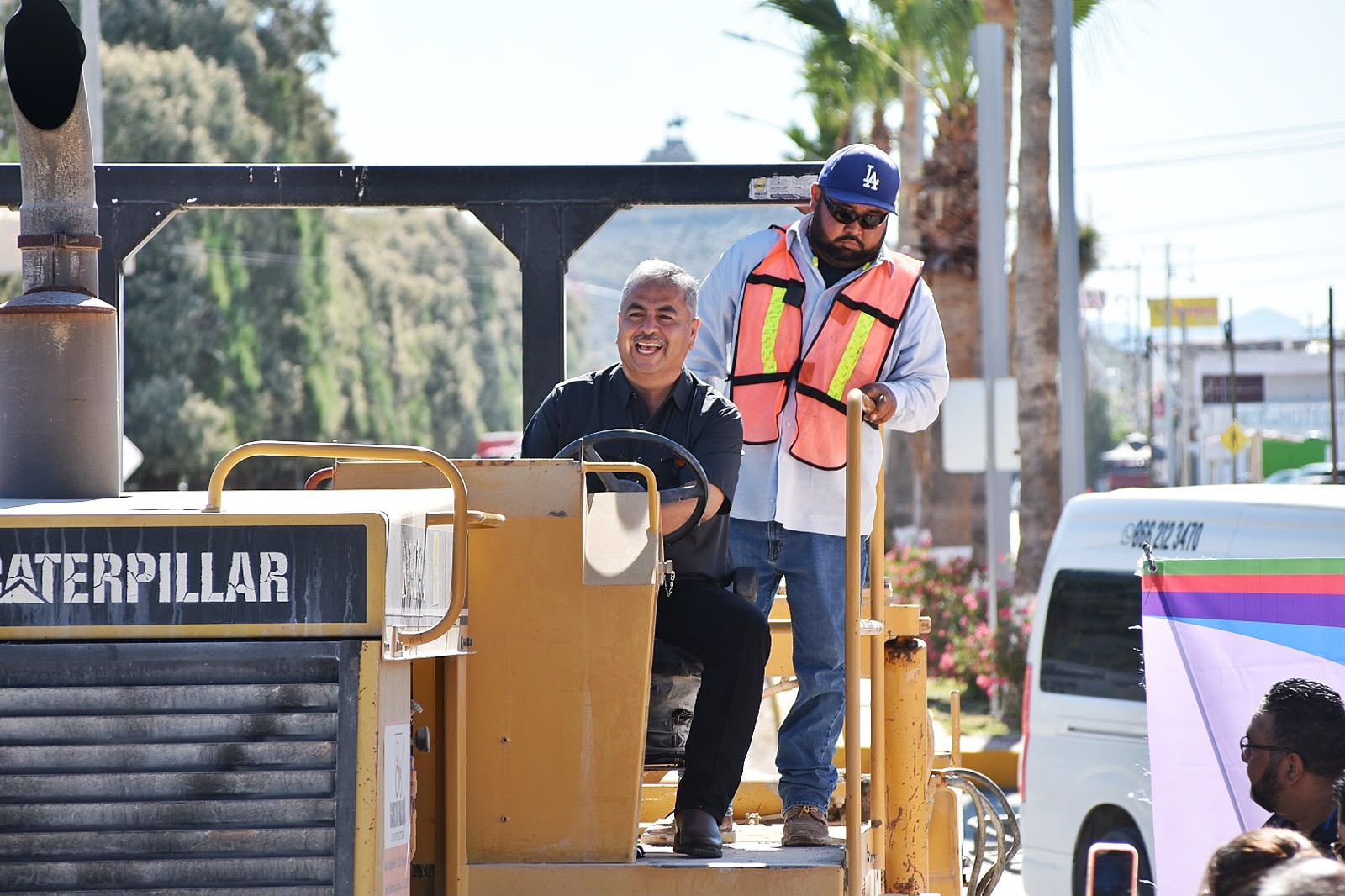 Arranca Víctor Leija Vega recarpeteo de calle Juárez para mejorar movilidad e imagen urbana de Cuatro Ciénegas