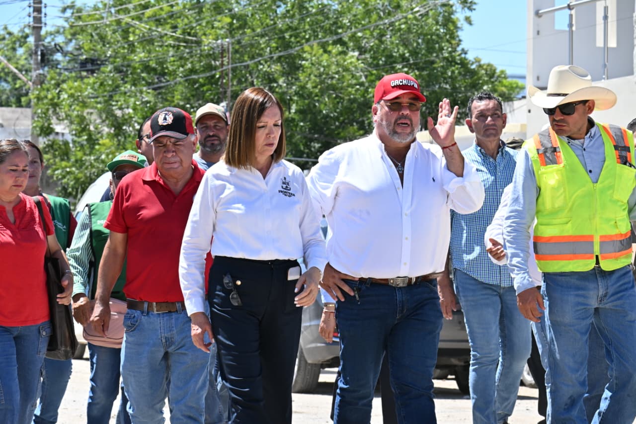 MANTIENE SARI PÉREZ AUXILIO POR LA CRECIENTE DE ARROYO