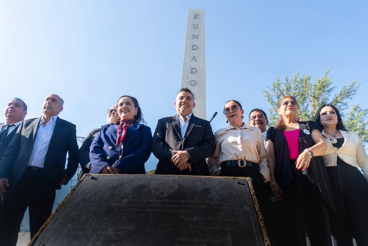 Honran con homenaje a fundadores de Sabinas