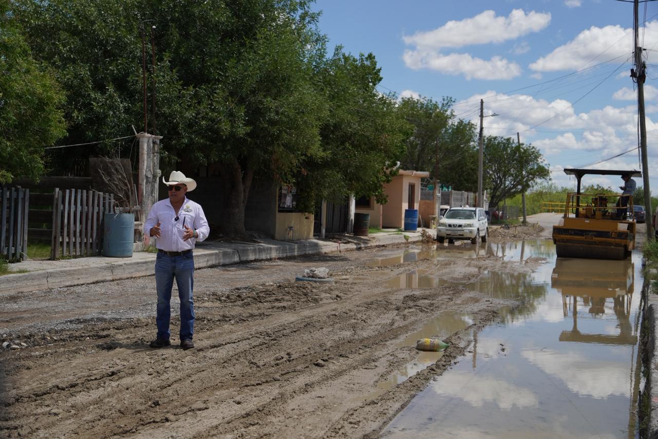 Posponen por aguacero obras de pavimentación