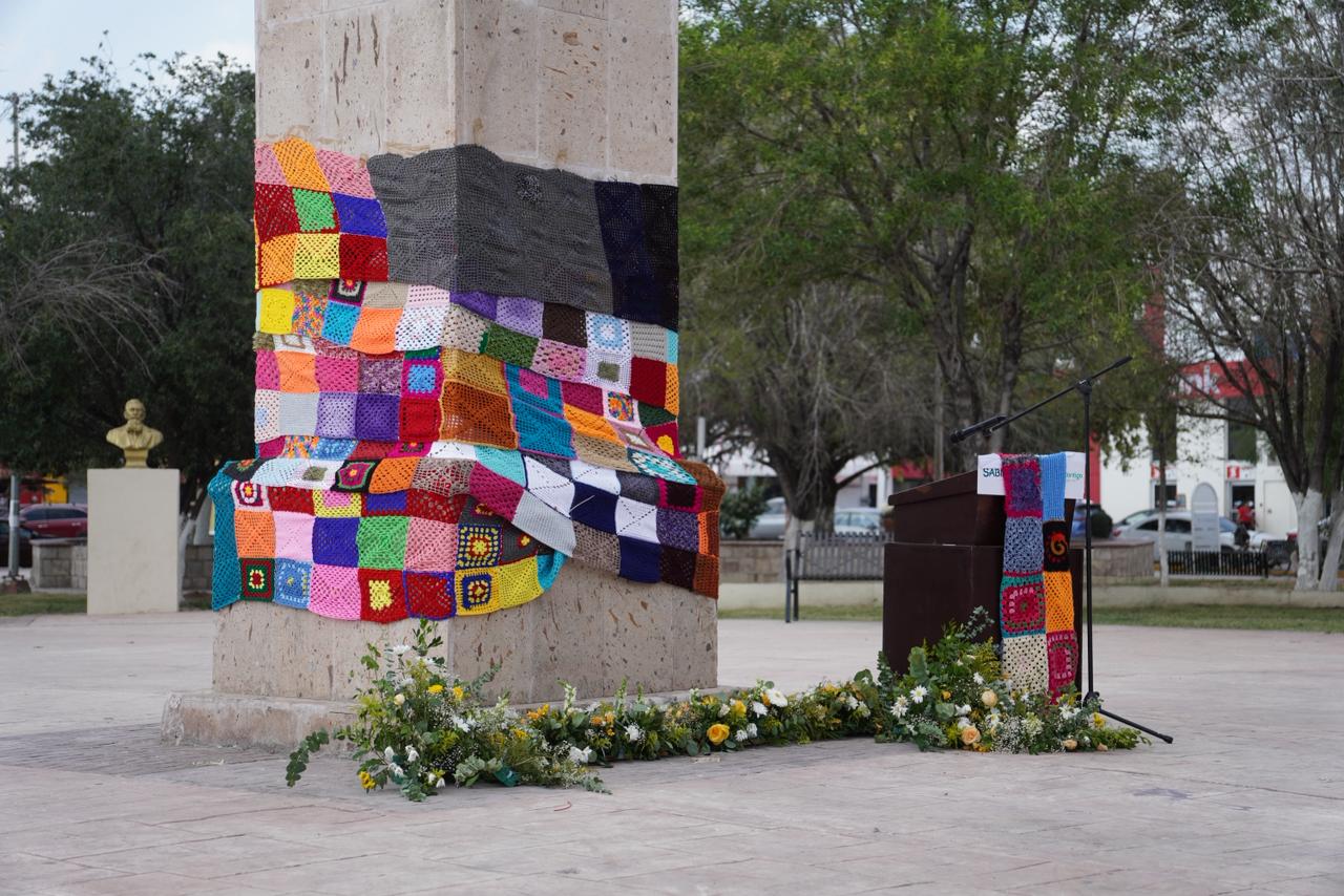 Exhiben mural colectivo de “grafiti tejido” en Sabinas