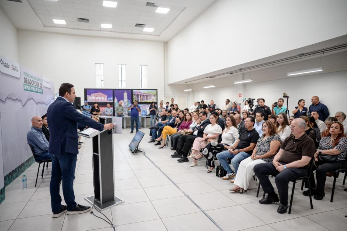 Fortalecen competitividad de PyMES con IA en Saltillo