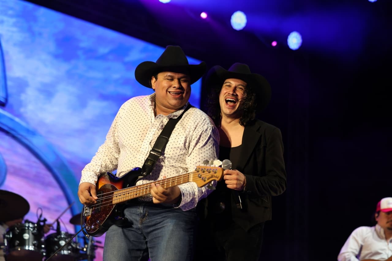 Viven familias noche de música y fútbol en el FUTFEST Saltillo 2026