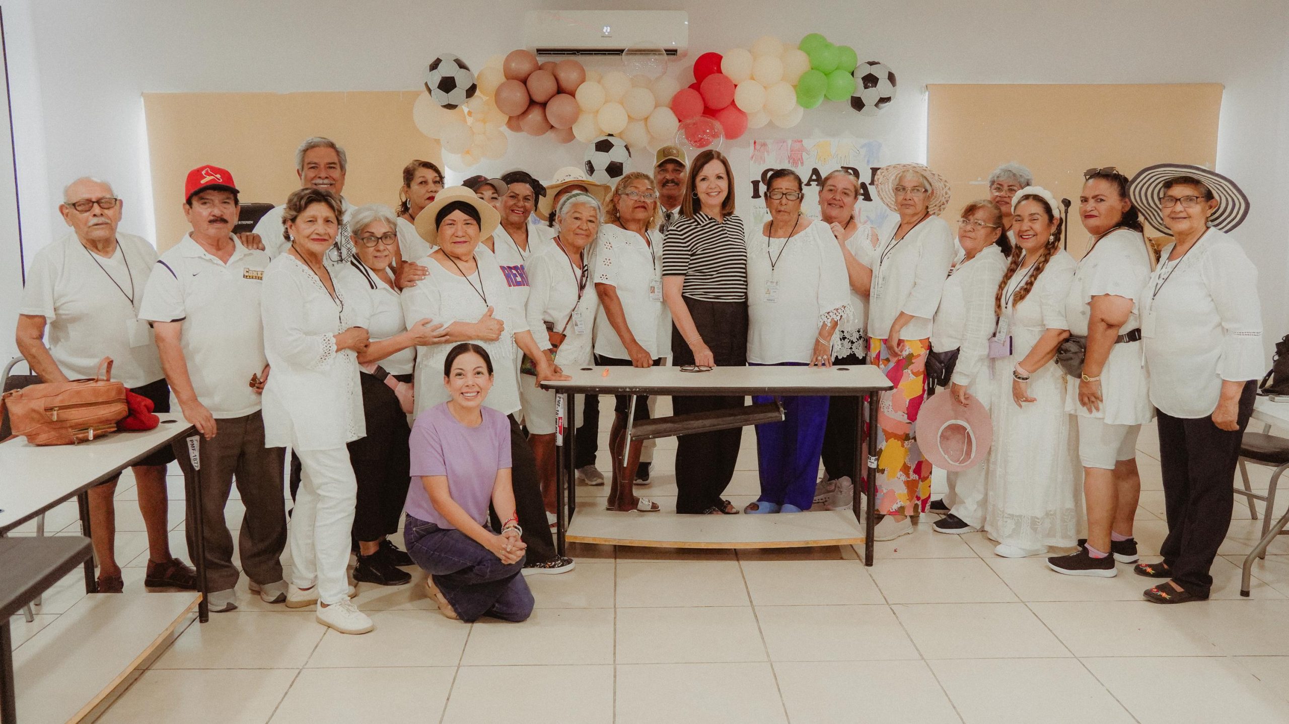 Sari Pérez impulsa espacios de recreación para adultos mayores de Frontera