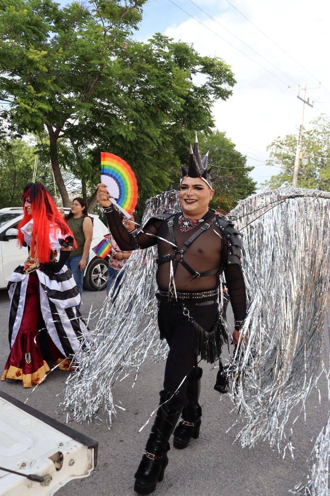 Marchan por la diversidad y por el respeto en Parras