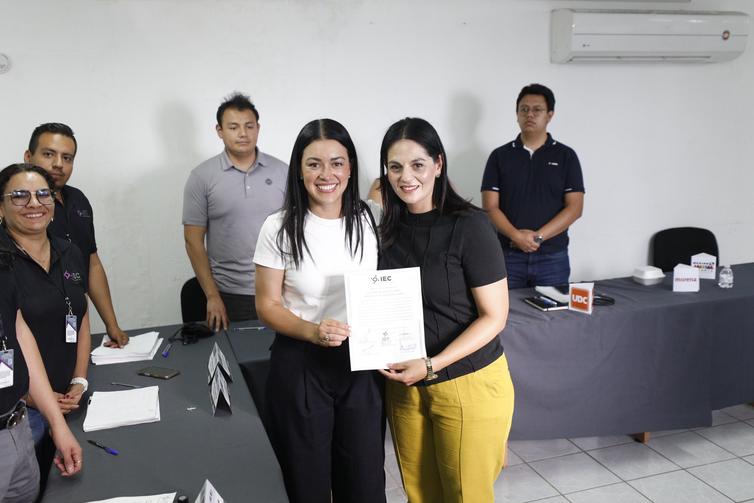 Reciben Luz Elena Morales y Tatiana Villarreal constancia de mayoría en el Distrito 13