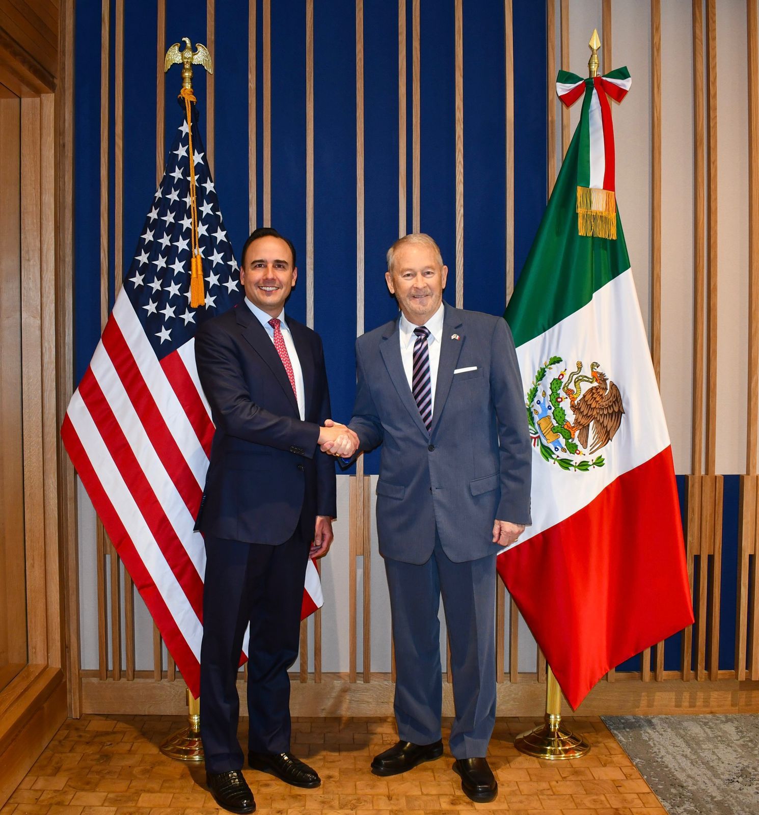 FORTALECE MANOLO LAZOS DE AMISTAD CON EL EMBAJADOR DE ESTADOS UNIDOS