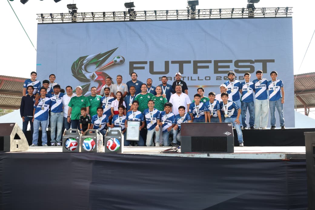 Premia Javier Díaz en el FUTFEST Saltillo 2026 a campeones del Torneo Interprepas 2026