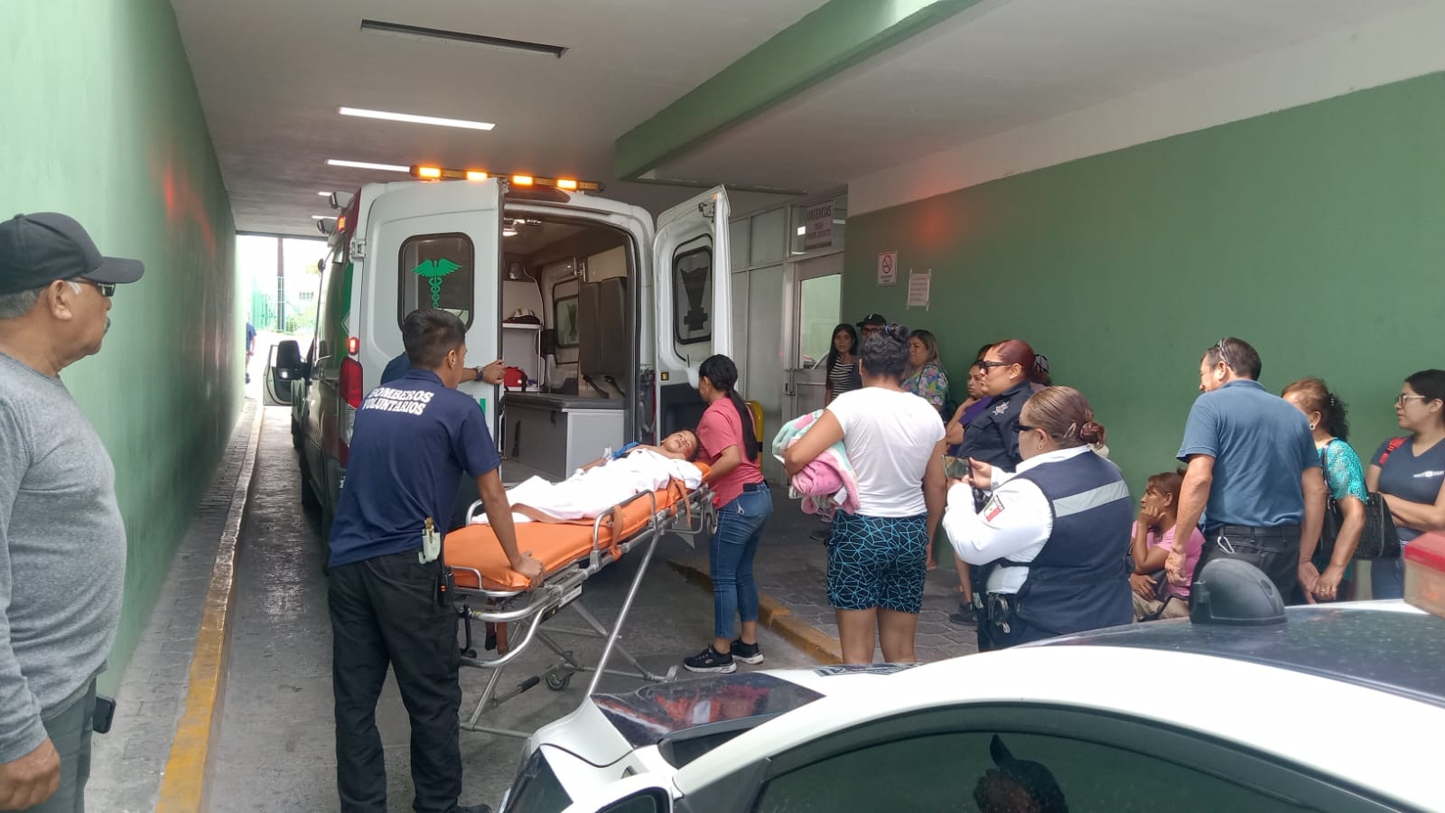 Trágico accidente casero madre atropella a su hijo