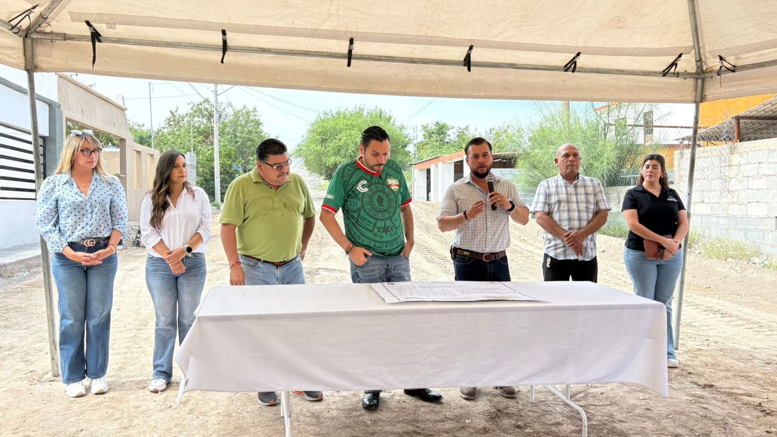Arranca Carlos Villarreal modernización de calles