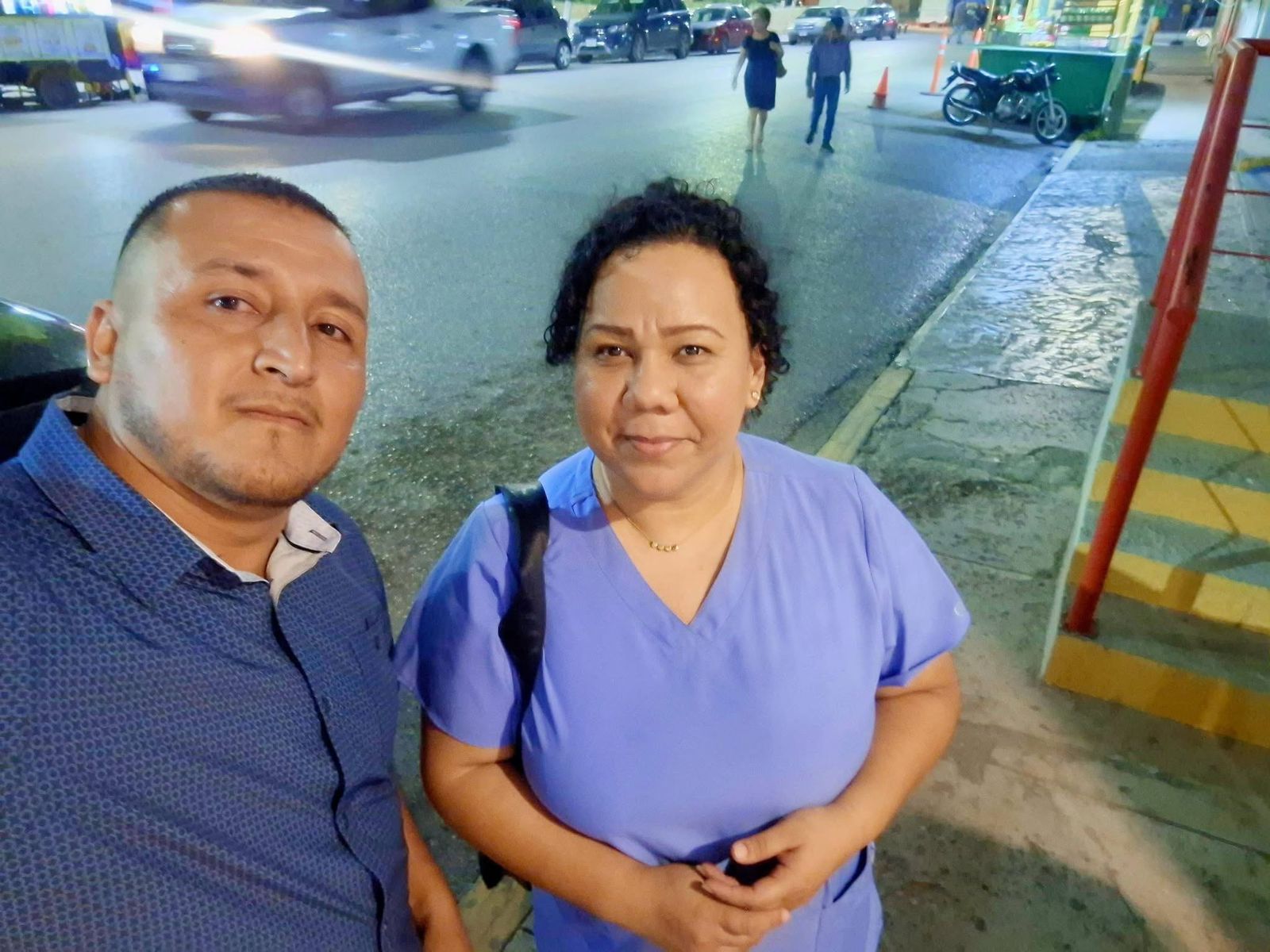 Se encontró 6 mil 400; se los regreso a dueña