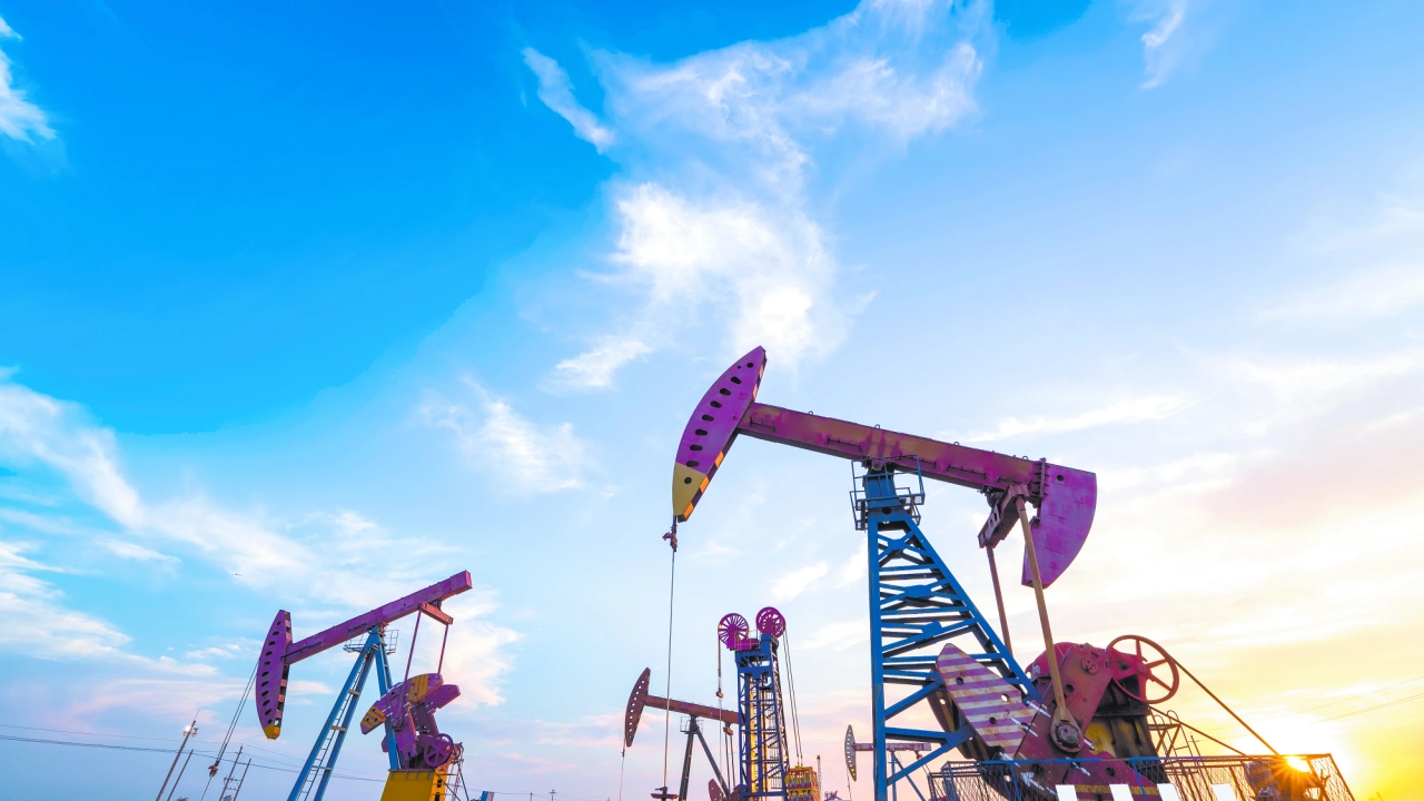 Precio del petróleo repunta en medio de la incertidumbre sobre un acuerdo entre EU e Irán