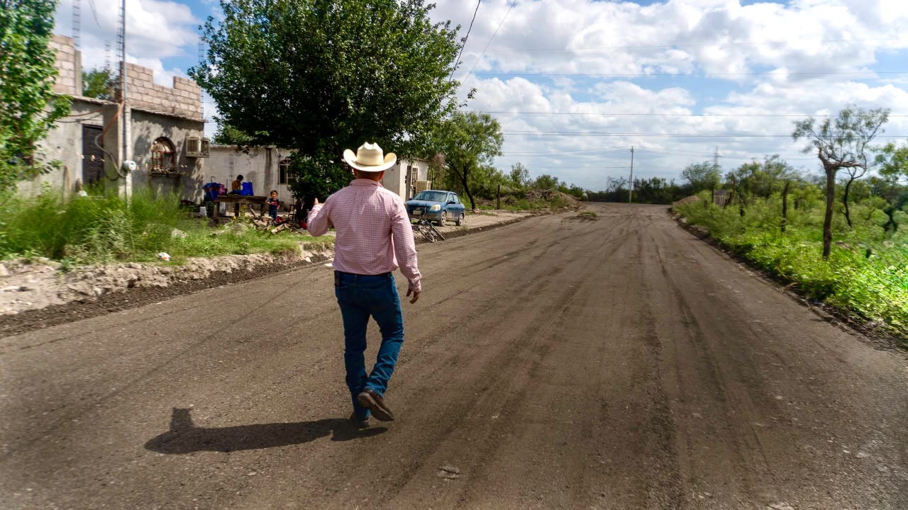 ENTREGA “CHANO” DÍAZ CONSTRUCCIÓN DE SIETE CALLES EN LA VILLA DE AGUJITA