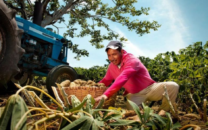 Aplicará EU hoy arancel del 10% a México y otros países