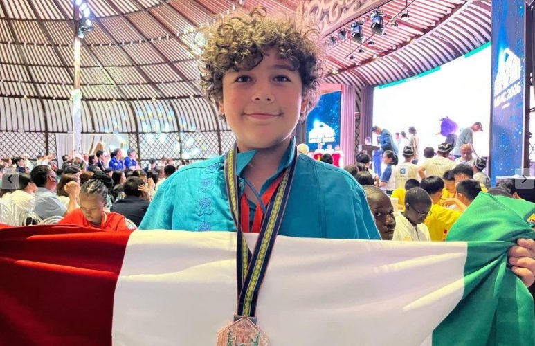 Sobresalen coahuilenses en competencia de matemáticas