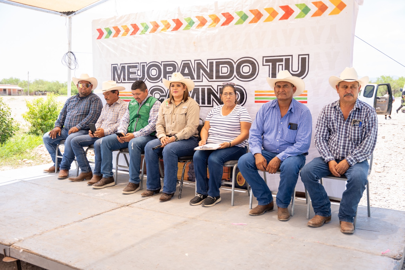ARRANCA YESICA REHABILITACIÓN DEL CAMINO A EJIDO EL GRANJENO
