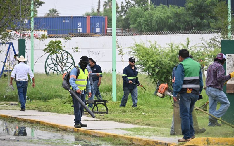 Intensifican labores de limpieza para mejorar espacios públicos