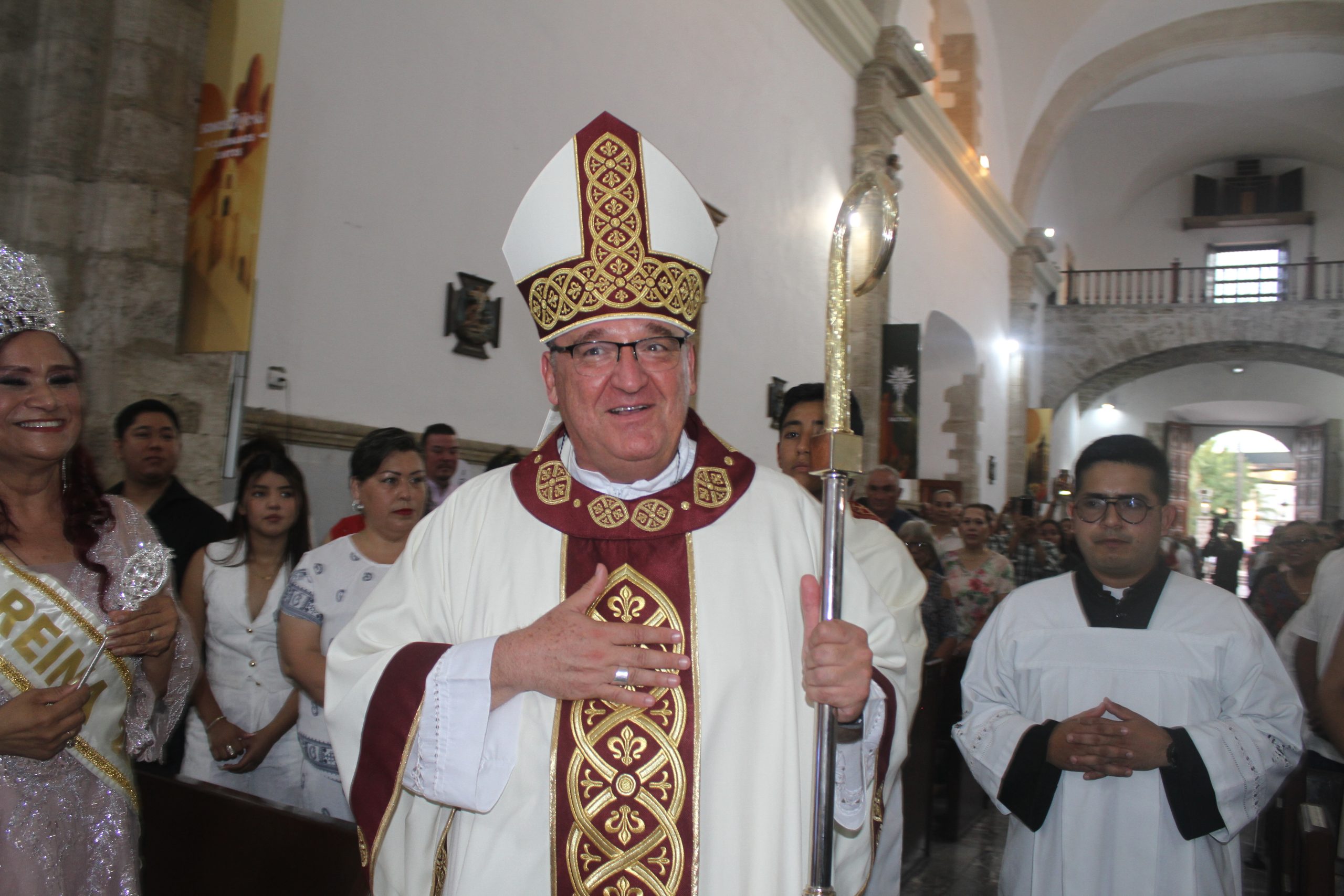 Mantiene Iglesia apoyo a las familias de AHMSA