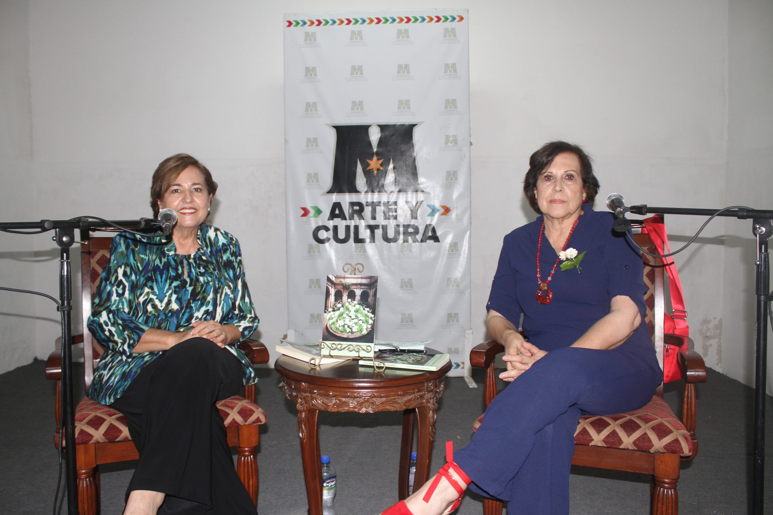 Presentan la novela histórica El Cementerio de los Jazmines