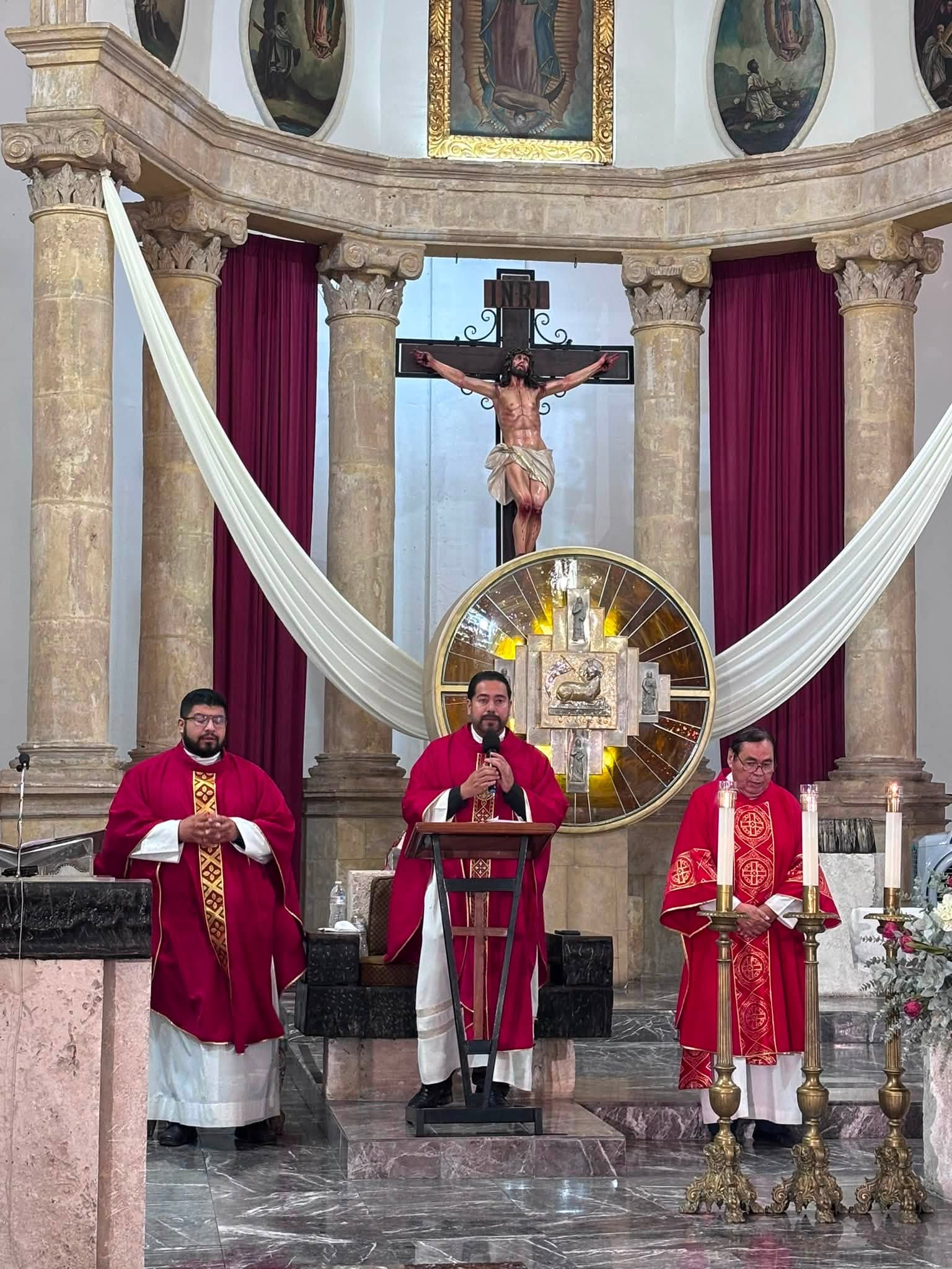 Celebran fieles a Santiago Apóstol