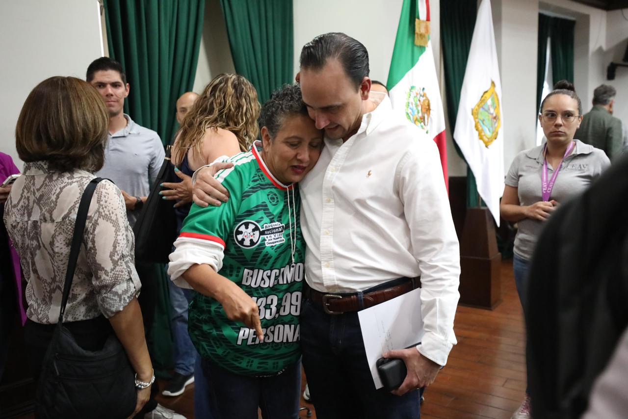 Fortalecen diálogo y atención con familias de desaparecidos