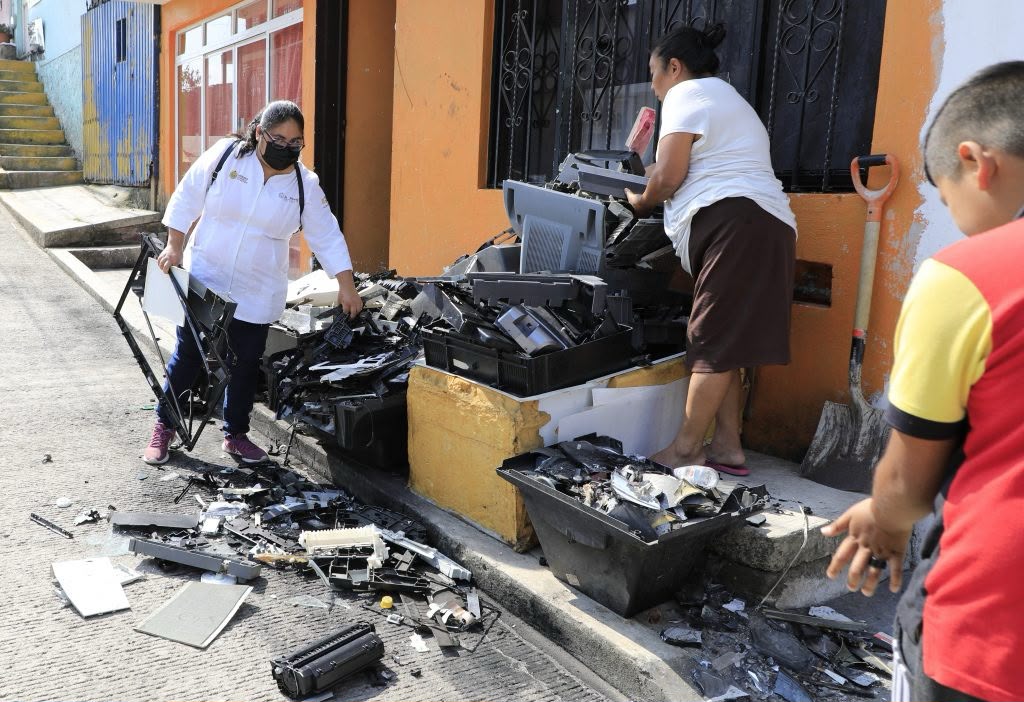 Llaman a limpiar patios para frenar el dengue