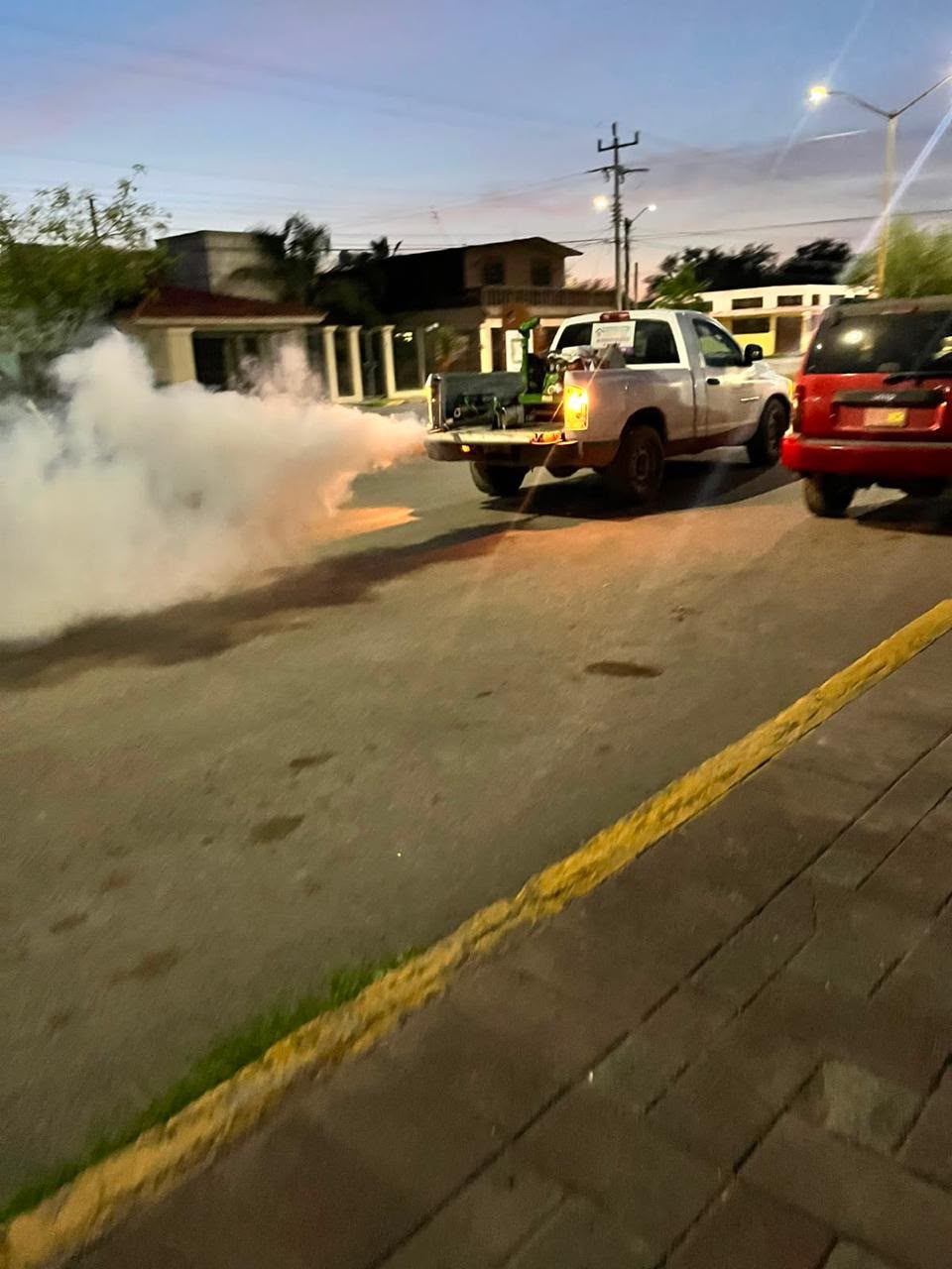 Inician fumigación contra el dengue