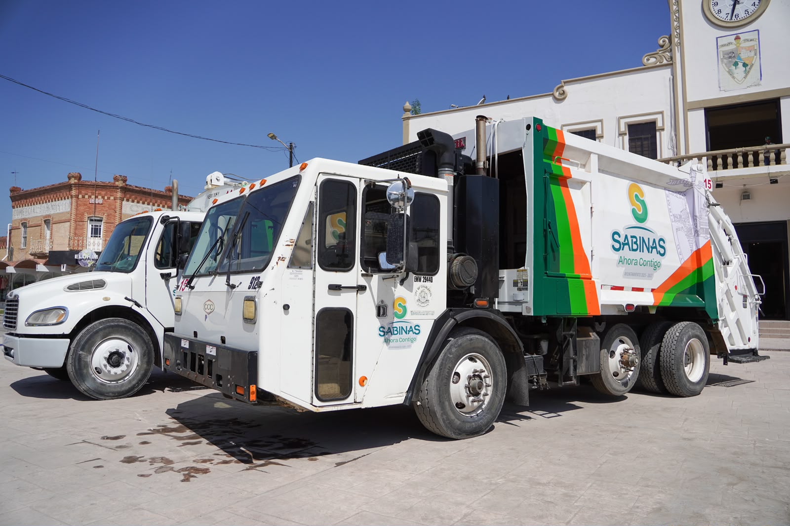 Entregan nuevos camiones recolectores de basura