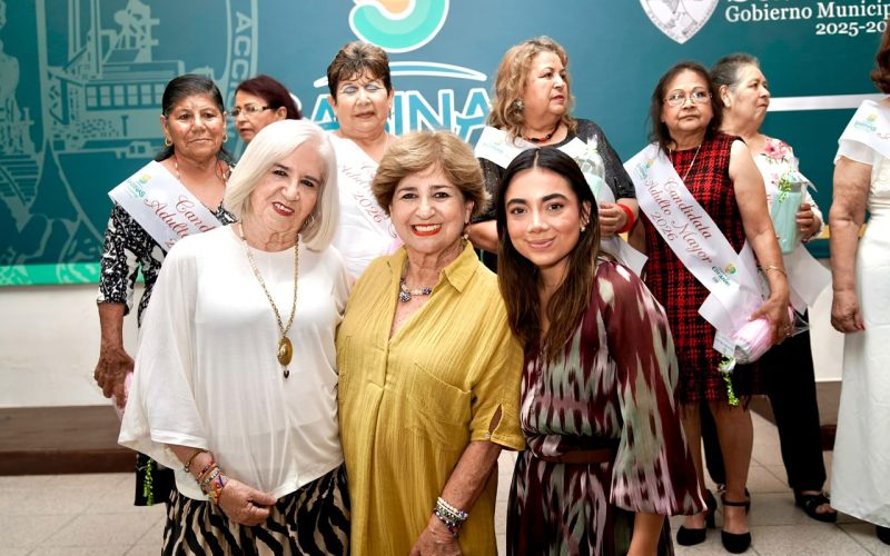 Presentan a candidatas Reina del Adulto Mayor