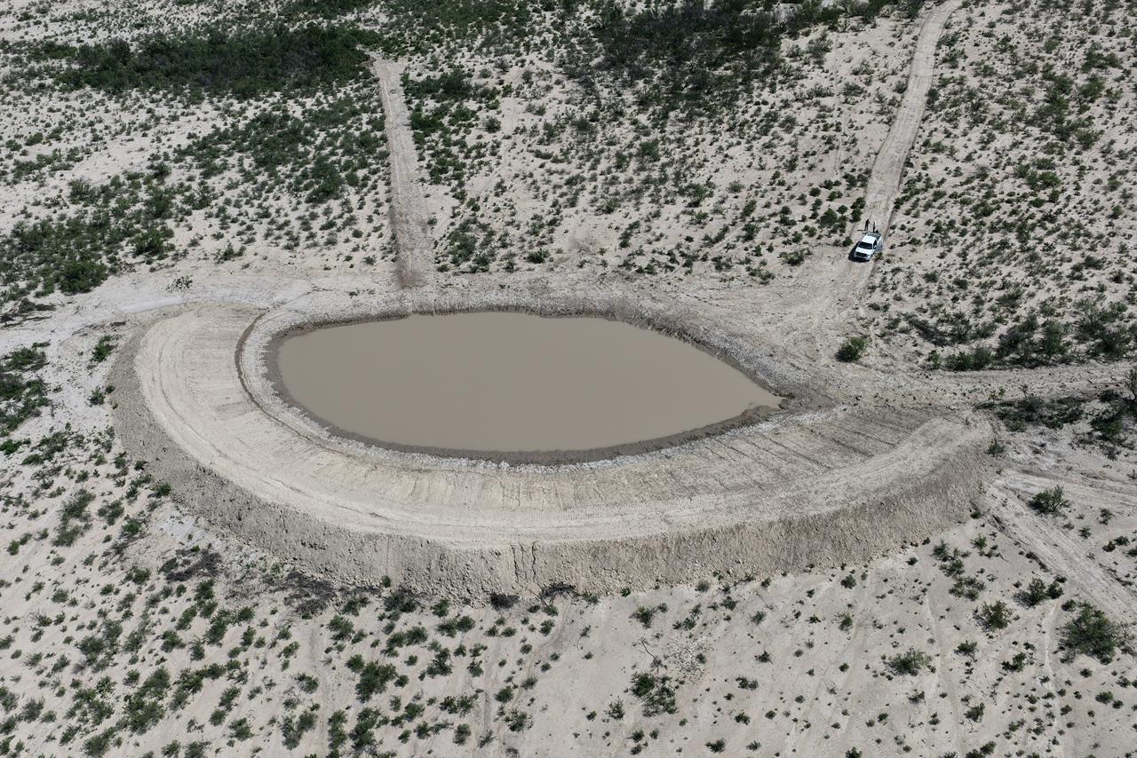 Entregan obras hidráulicas en el Ejido Puente Negro