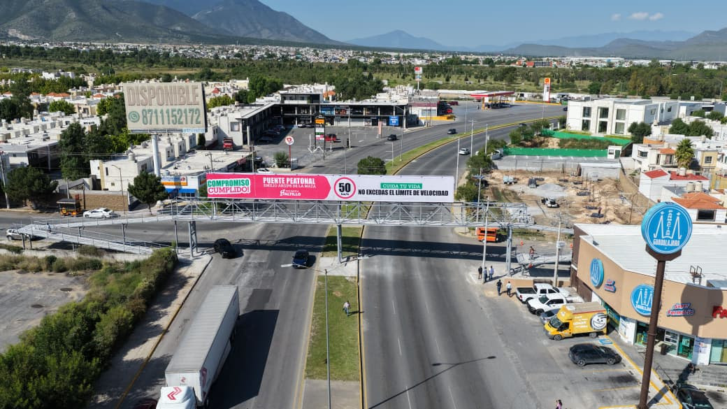 Entrega Javier Díaz nuevo puente peatonal en Saltillo