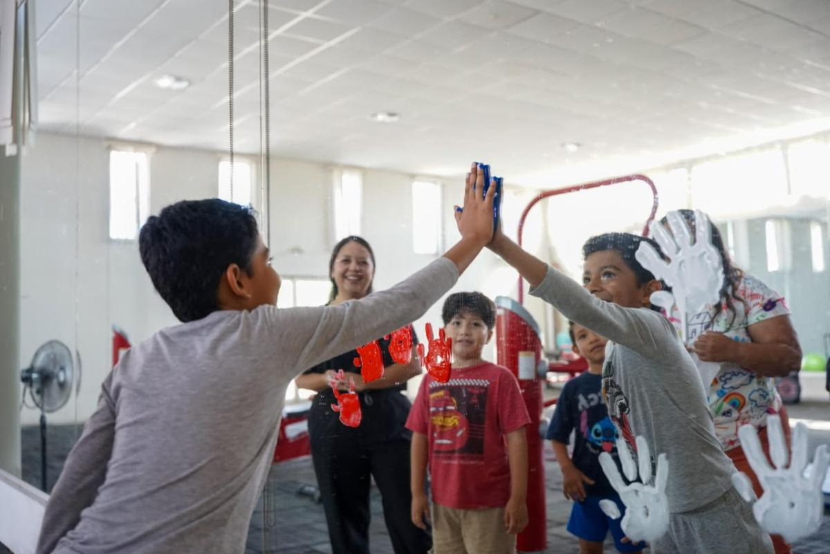 Disfrutan niños del Curso de Verano 2026 en el DIF Saltillo