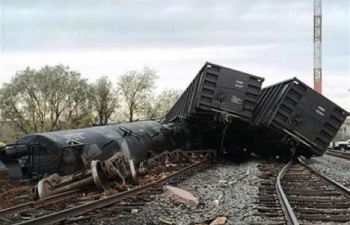 Descarrila tren de Ferromex y derrama químico en Sonora