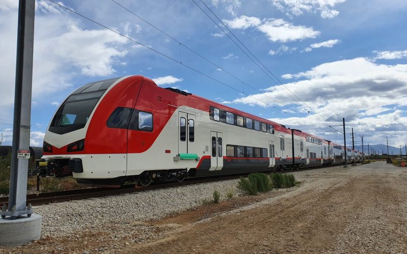 Aumenta 20% fondo a 4 planes de trenes