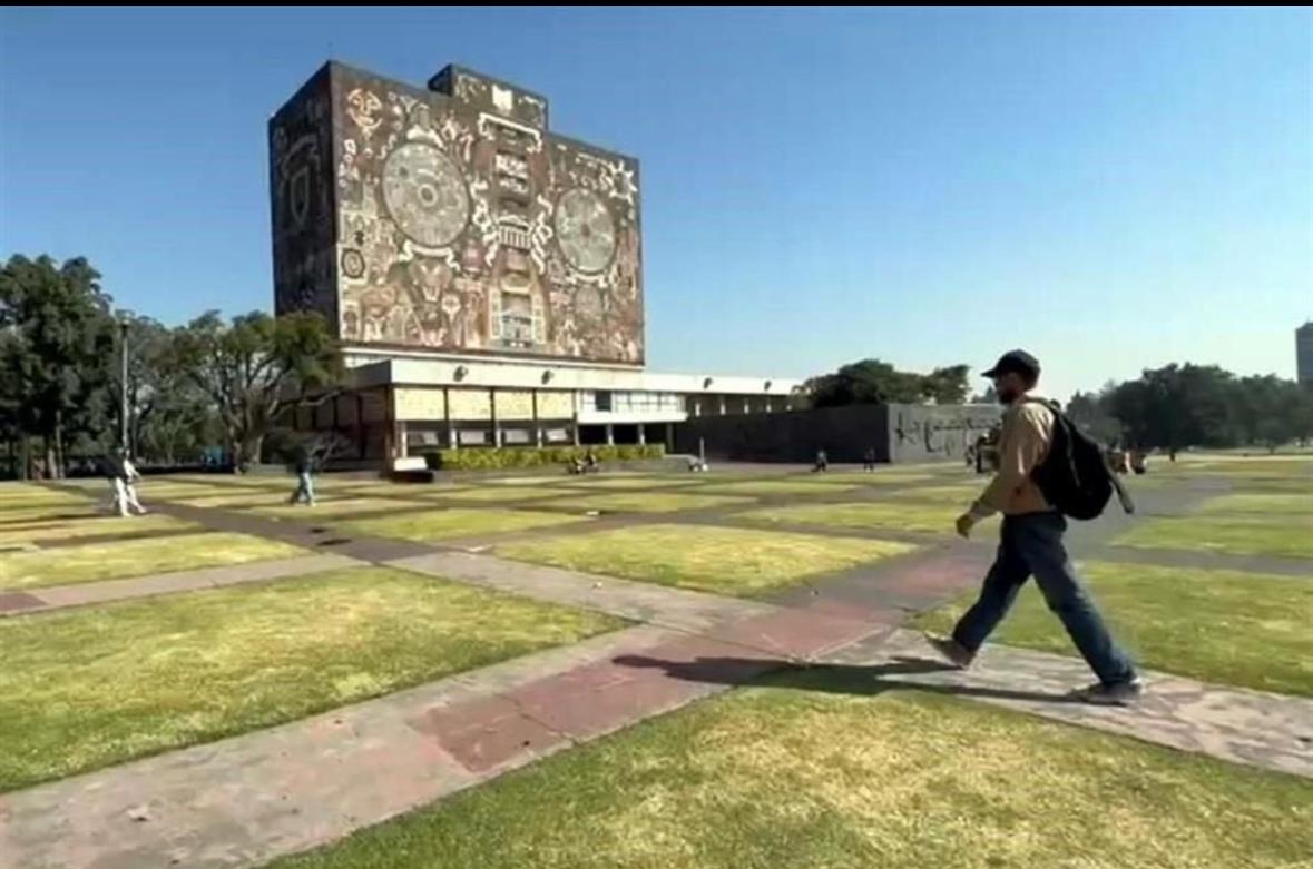 Tumban escándalos a Secretaria de la UNAM
