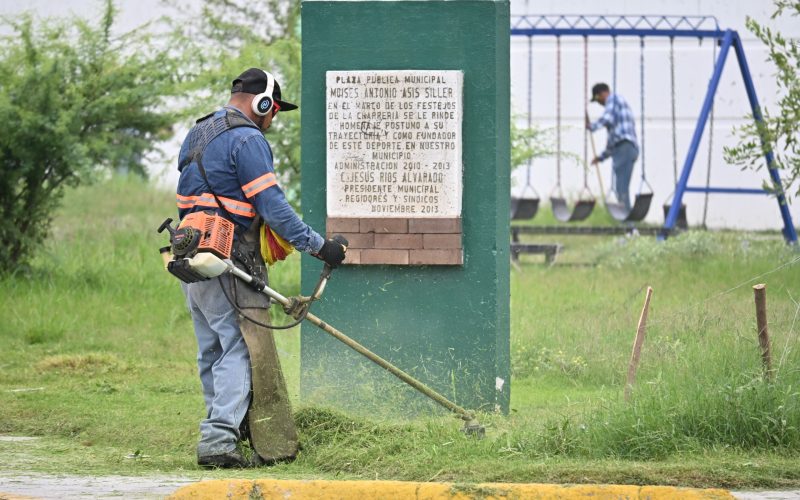 Sari Pérez supervisa trabajos de limpieza y seguridad de espacios públicos